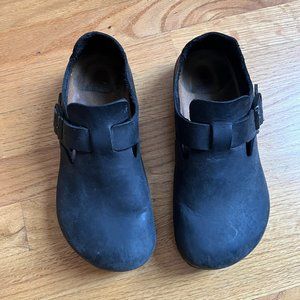 Birkenstock black oiled leather london clog size 37/us 7